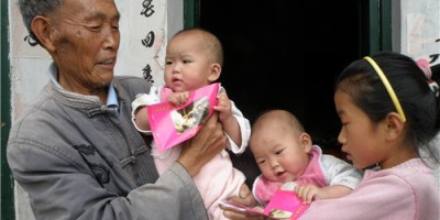 WRIC Volunteers and Recipients in Rural Baby Girls Assistance Project (14)