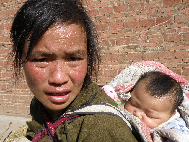 Under the Heavy Sun: the Working Women of Bijie’s Villages